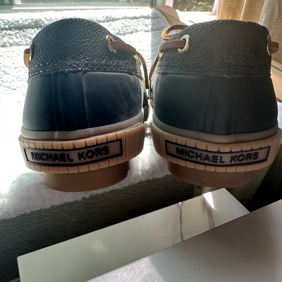 Michael Kors Womens size 6 Rubber Duck Style Boots Worn Once! Perfect Condition! - Picture 3 of 8